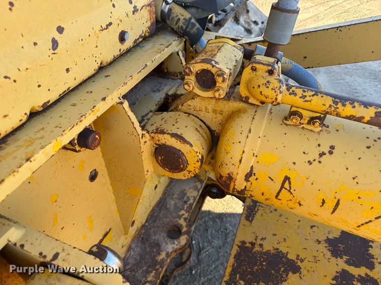 image for item EG6192 1982 Caterpillar D7G dozer