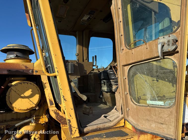 image for item EG6192 1982 Caterpillar D7G dozer