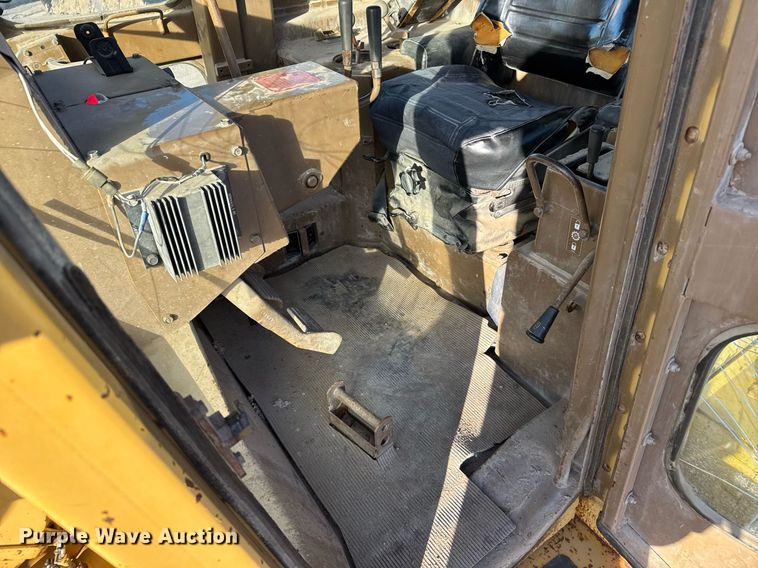image for item EG6192 1982 Caterpillar D7G dozer