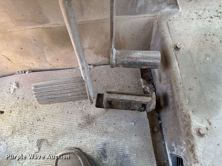 image for item EG6192 1982 Caterpillar D7G dozer