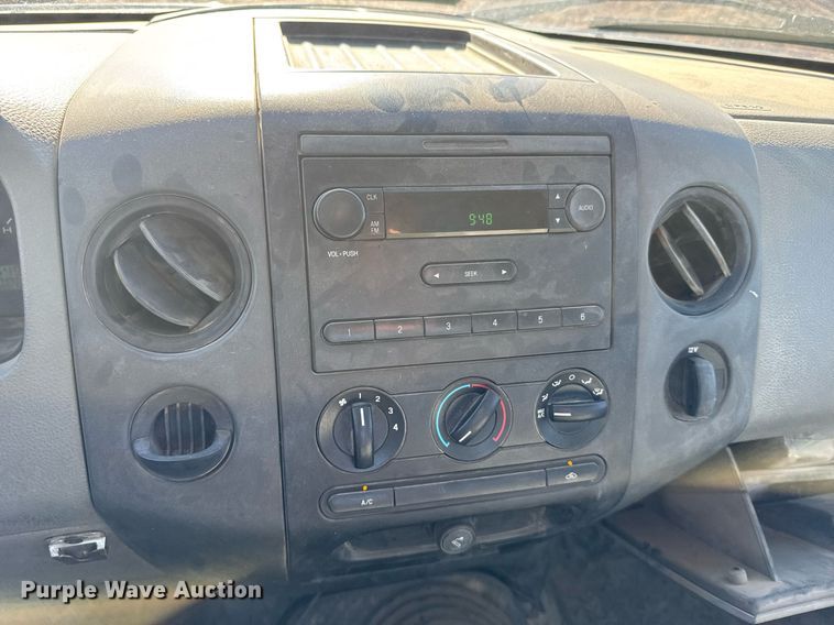 image for item EG6193 2008 Ford F150 XL pickup truck