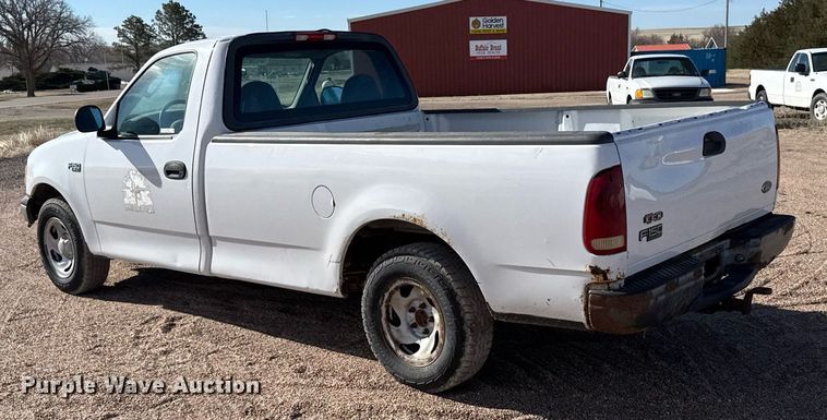 image for item EG6194 2004 Ford F150 XL pickup truck