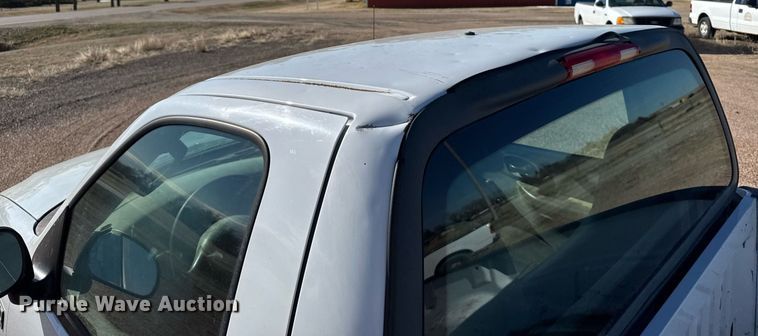 image for item EG6194 2004 Ford F150 XL pickup truck