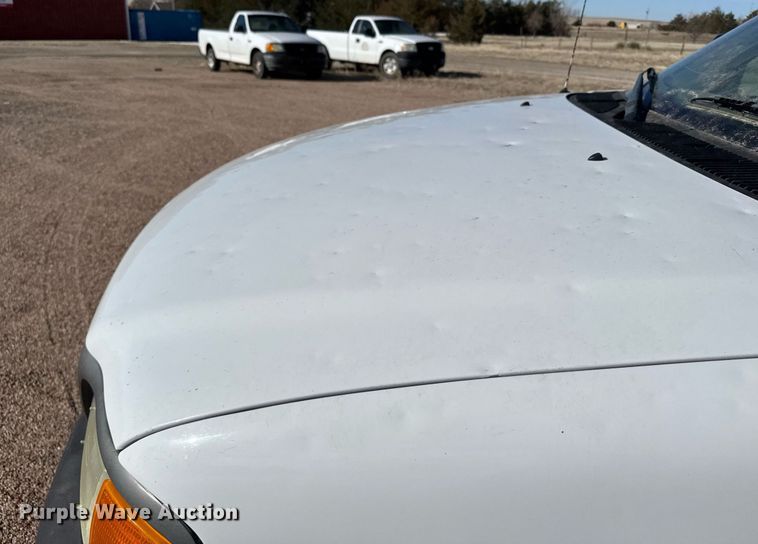 image for item EG6194 2004 Ford F150 XL pickup truck