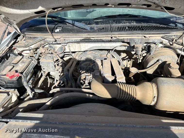 image for item EG6194 2004 Ford F150 XL pickup truck