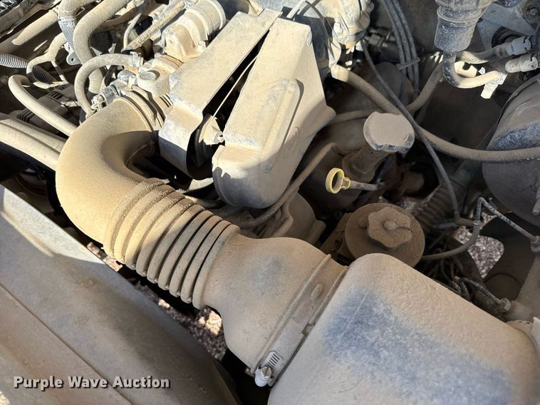 image for item EG6194 2004 Ford F150 XL pickup truck