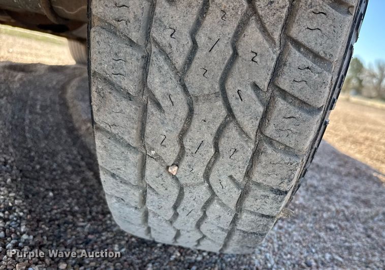 image for item EG6194 2004 Ford F150 XL pickup truck