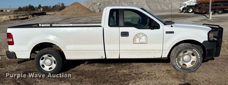 image for item EG6195 2008 Ford F150 XL pickup truck