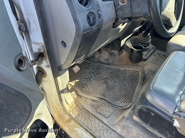 image for item EG6195 2008 Ford F150 XL pickup truck