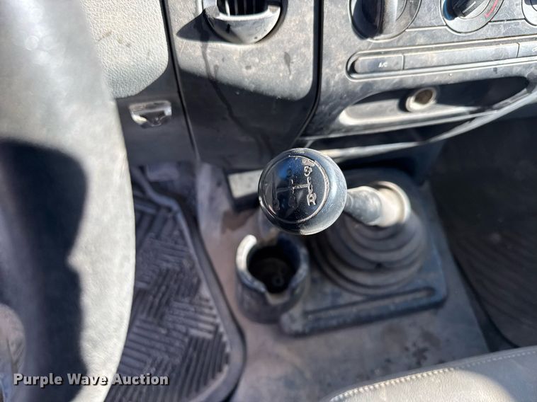 image for item EG6195 2008 Ford F150 XL pickup truck