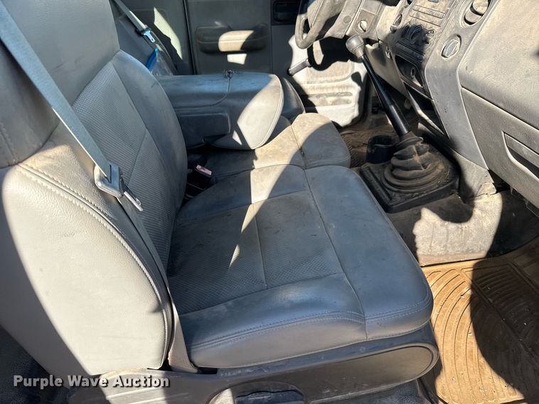 image for item EG6195 2008 Ford F150 XL pickup truck