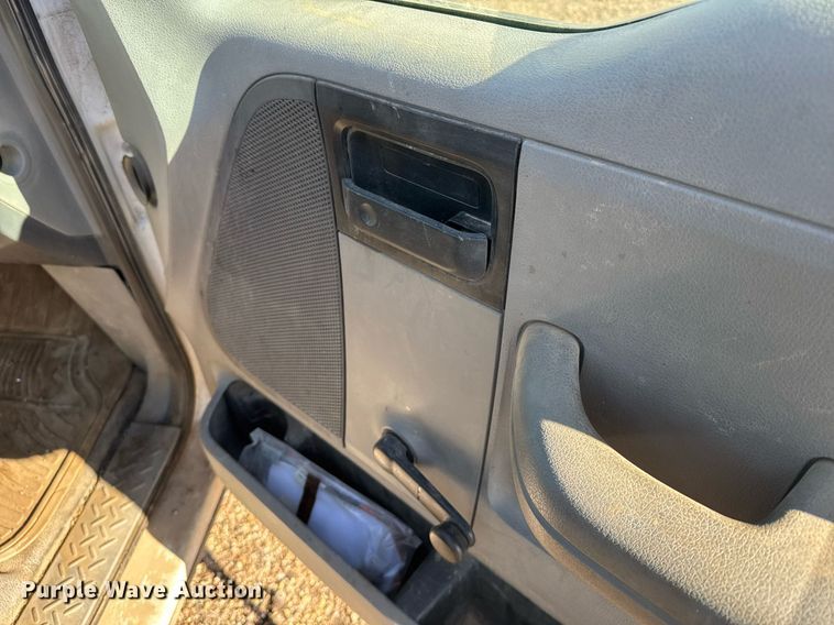 image for item EG6195 2008 Ford F150 XL pickup truck