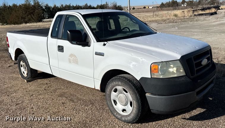 image for item EG6196 2007 Ford F150 XL pickup truck