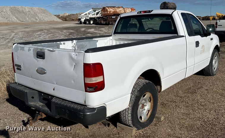 image for item EG6196 2007 Ford F150 XL pickup truck