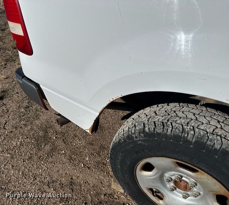 image for item EG6196 2007 Ford F150 XL pickup truck