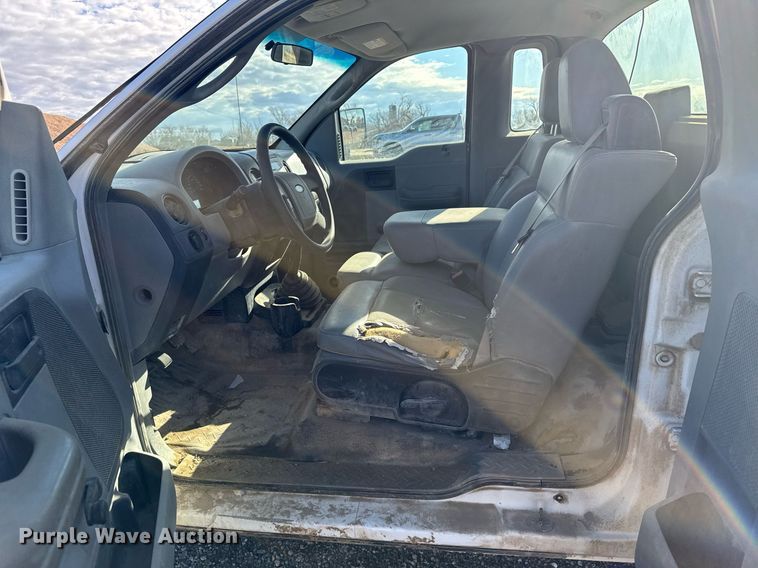 image for item EG6196 2007 Ford F150 XL pickup truck