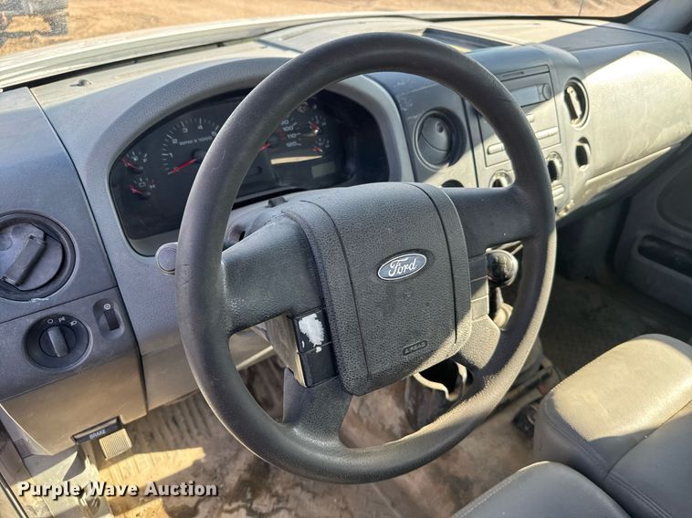 image for item EG6196 2007 Ford F150 XL pickup truck