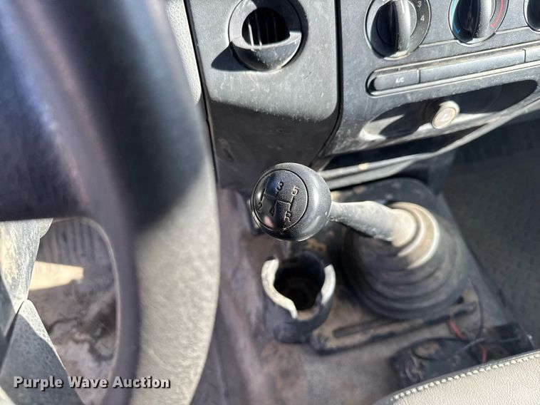 image for item EG6196 2007 Ford F150 XL pickup truck