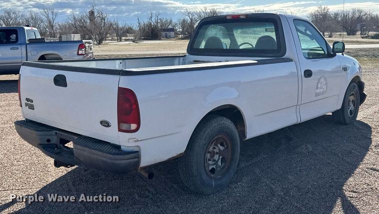 image for item EG6197 2004 Ford F150 XL pickup truck