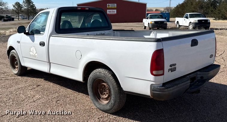 image for item EG6197 2004 Ford F150 XL pickup truck