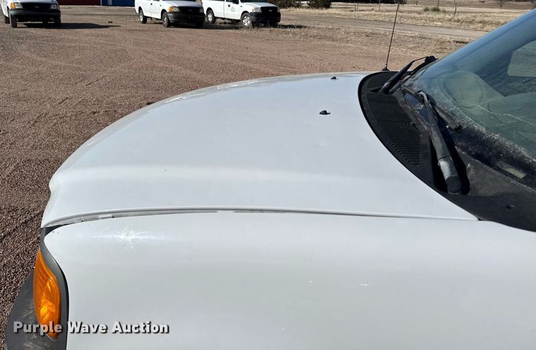 image for item EG6197 2004 Ford F150 XL pickup truck