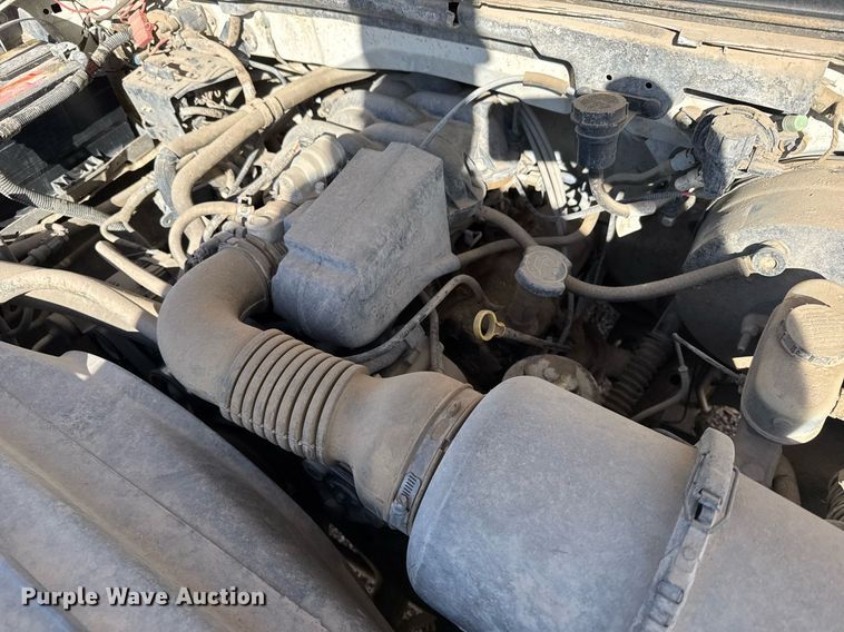 image for item EG6197 2004 Ford F150 XL pickup truck