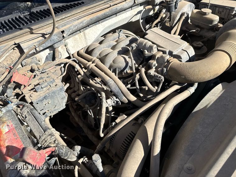 image for item EG6197 2004 Ford F150 XL pickup truck