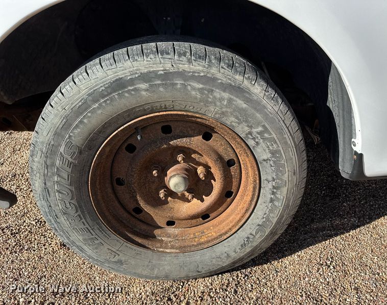 image for item EG6197 2004 Ford F150 XL pickup truck