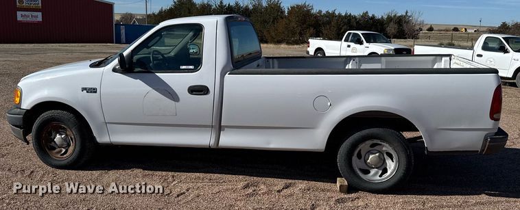 image for item EG6198 2004 Ford F150 XL pickup truck