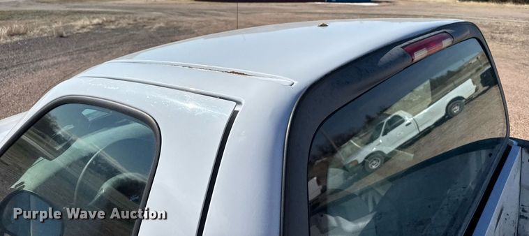 image for item EG6198 2004 Ford F150 XL pickup truck