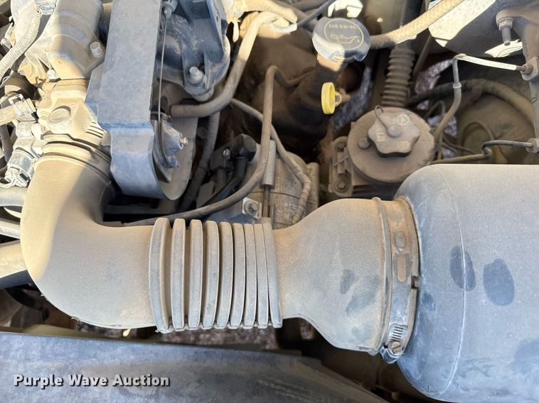 image for item EG6198 2004 Ford F150 XL pickup truck