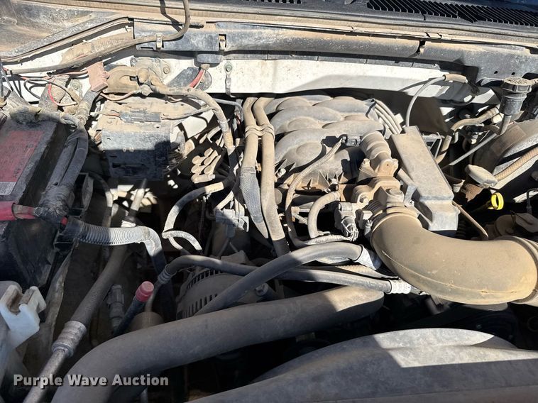 image for item EG6198 2004 Ford F150 XL pickup truck