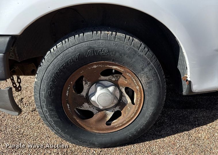 image for item EG6198 2004 Ford F150 XL pickup truck