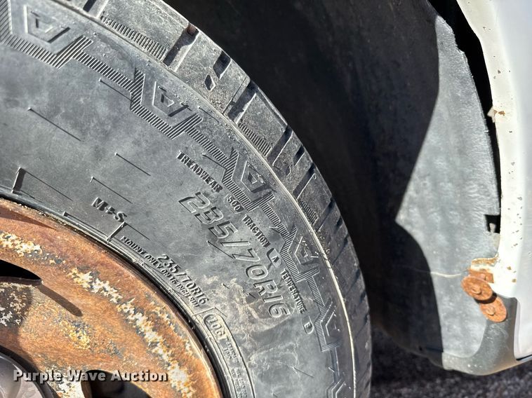 image for item EG6198 2004 Ford F150 XL pickup truck