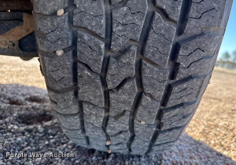 image for item EG6198 2004 Ford F150 XL pickup truck