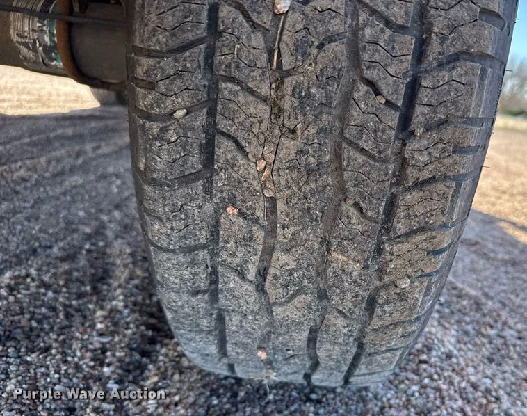 image for item EG6198 2004 Ford F150 XL pickup truck