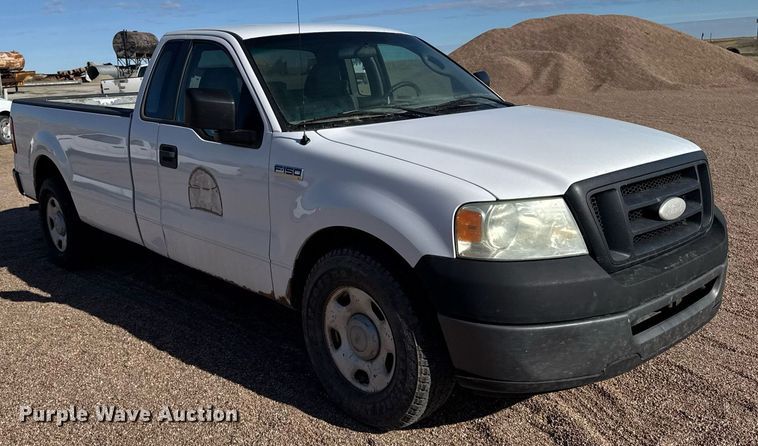 image for item EG6199 2007 Ford F150 XL pickup truck