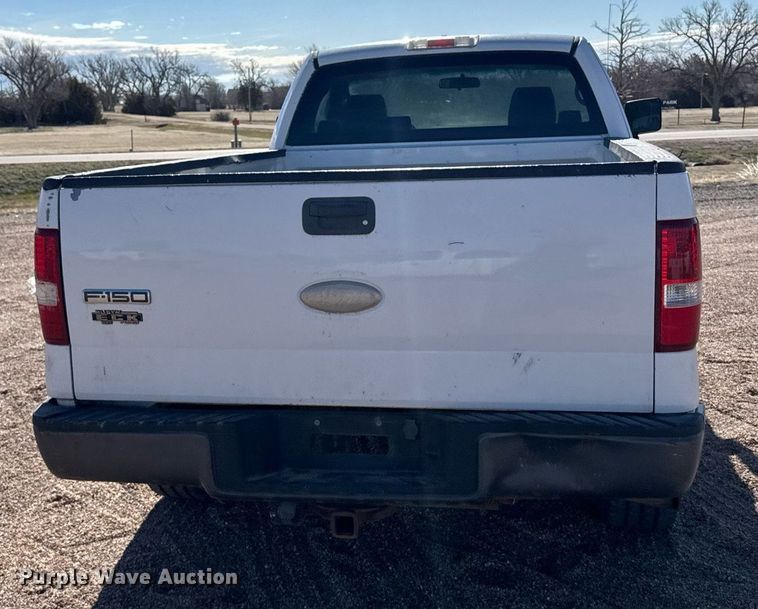 image for item EG6199 2007 Ford F150 XL pickup truck