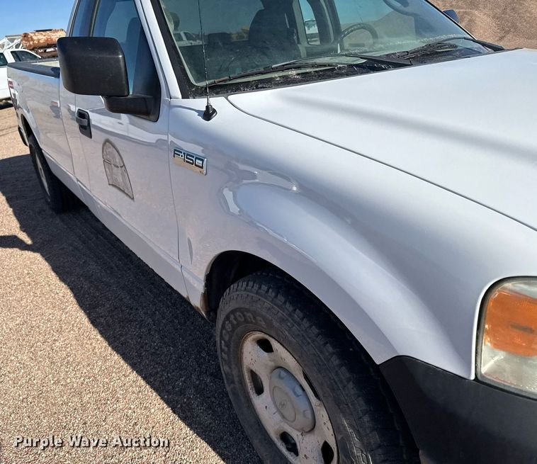 image for item EG6199 2007 Ford F150 XL pickup truck