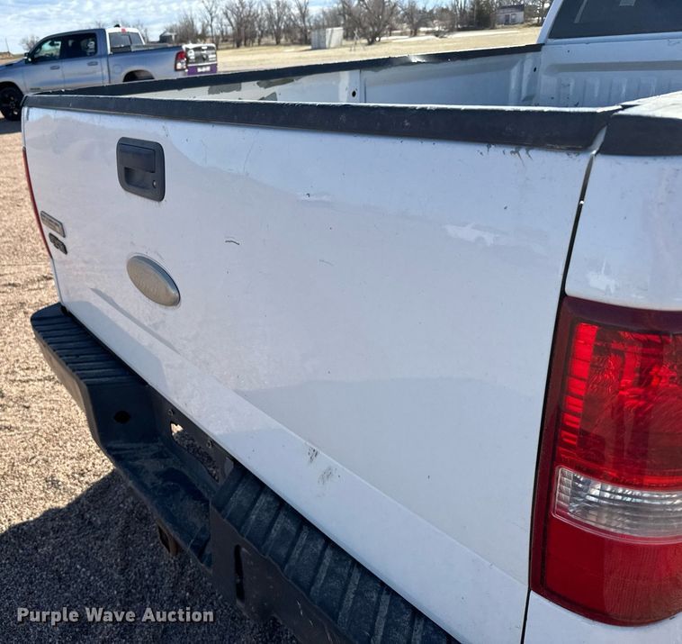 image for item EG6199 2007 Ford F150 XL pickup truck