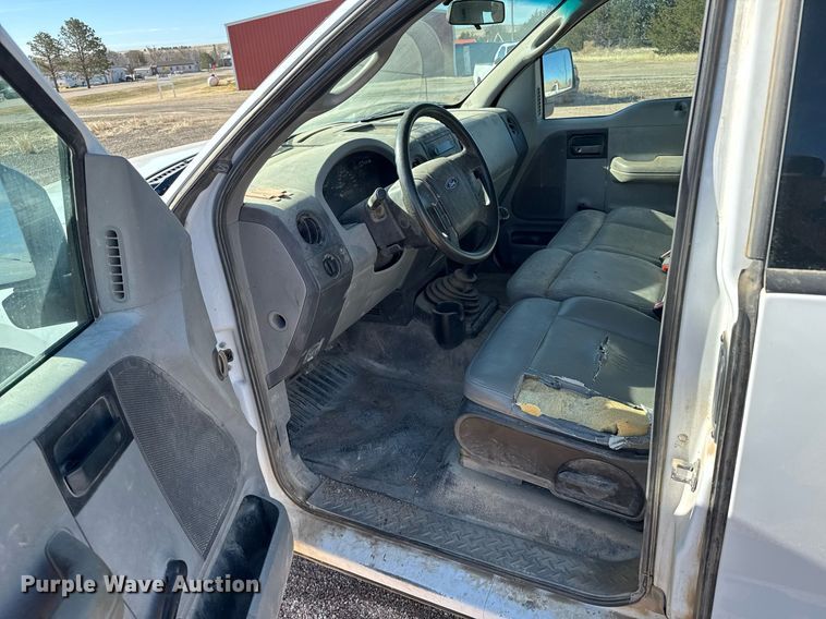 image for item EG6199 2007 Ford F150 XL pickup truck