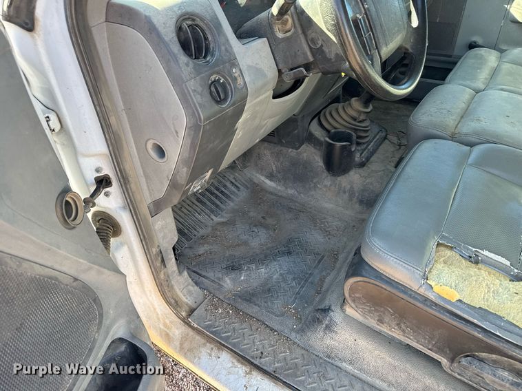 image for item EG6199 2007 Ford F150 XL pickup truck