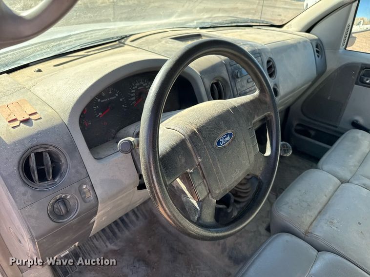 image for item EG6199 2007 Ford F150 XL pickup truck