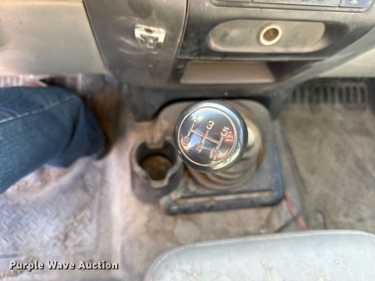 image for item EG6199 2007 Ford F150 XL pickup truck