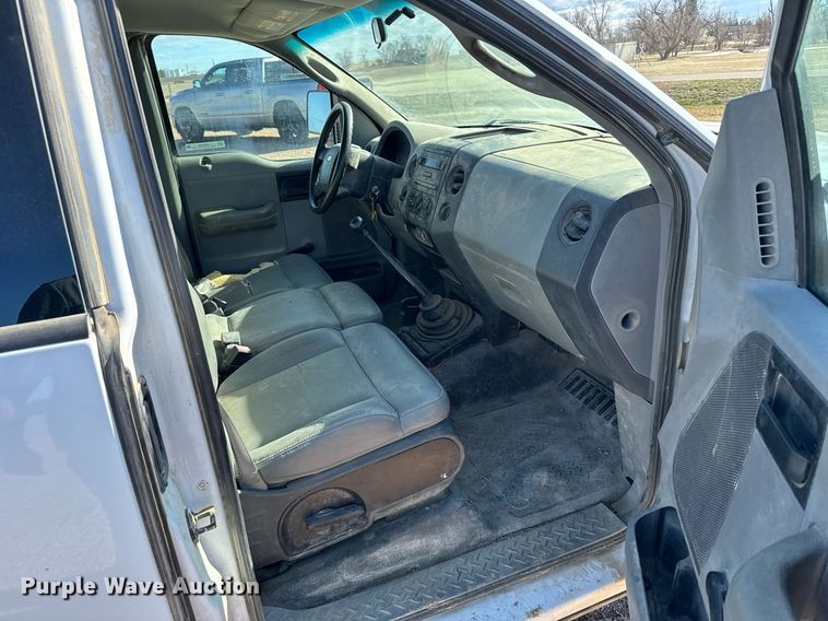 image for item EG6199 2007 Ford F150 XL pickup truck