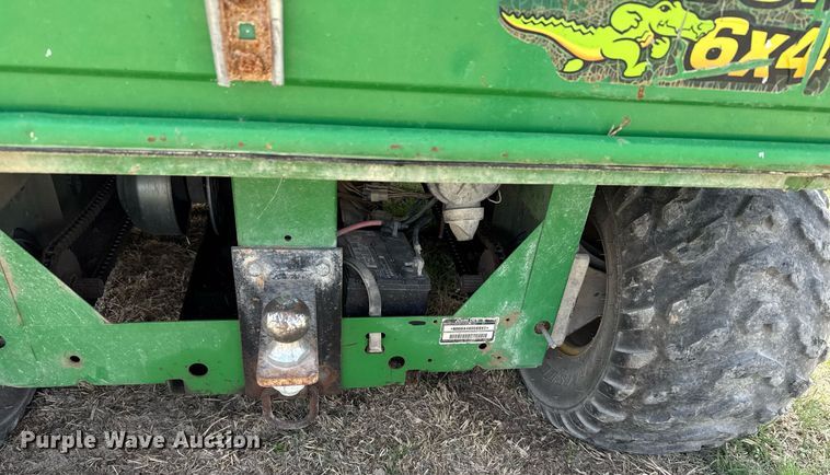 image for item EG6289 2001 John Deere Gator utility vehicle