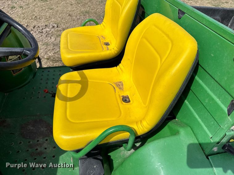 image for item EG6289 2001 John Deere Gator utility vehicle