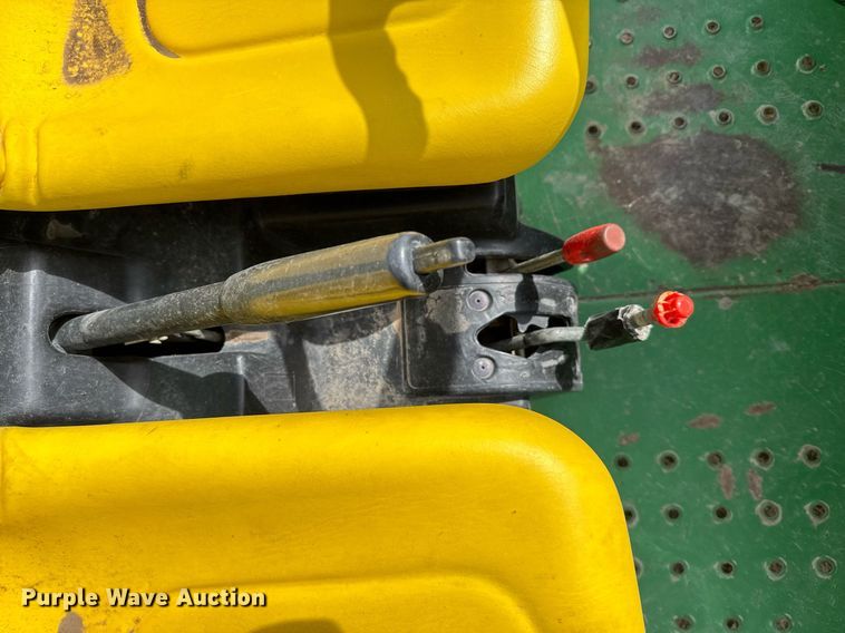 image for item EG6289 2001 John Deere Gator utility vehicle