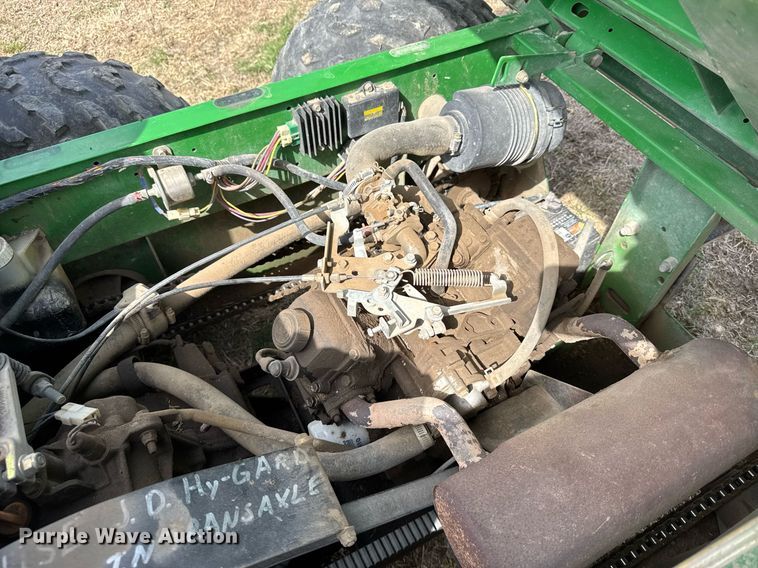 image for item EG6289 2001 John Deere Gator utility vehicle