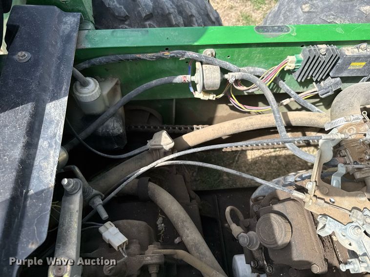 image for item EG6289 2001 John Deere Gator utility vehicle